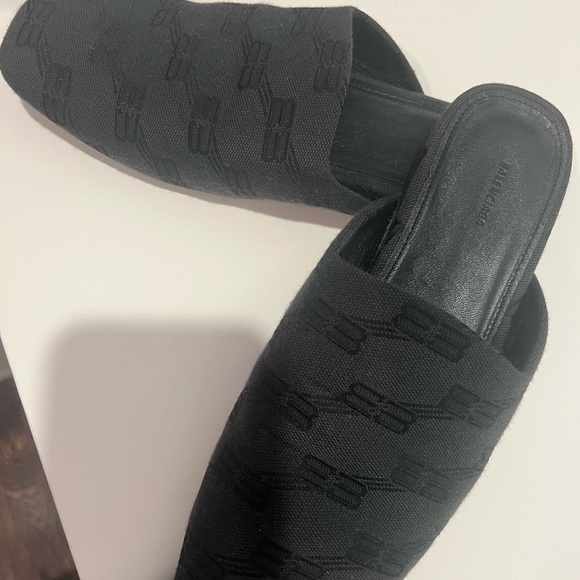 Authentic balenciaga slides - Picture 3 of 4